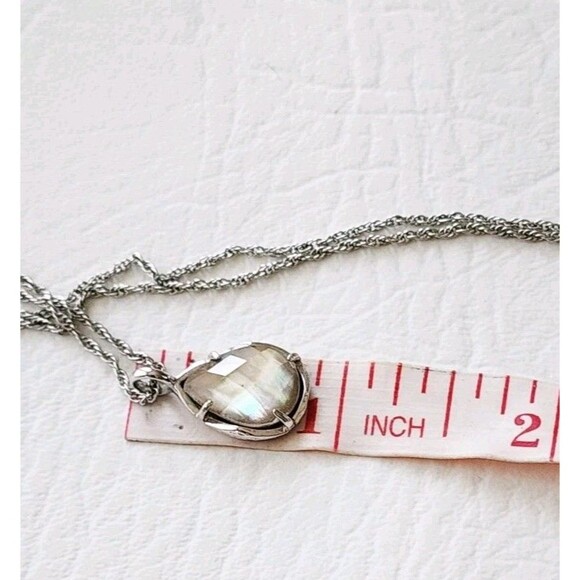 Kendra Scott KIRI Clear Mother Pearl Pendant on Silver Tone Chain Necklace - Picture 6 of 6